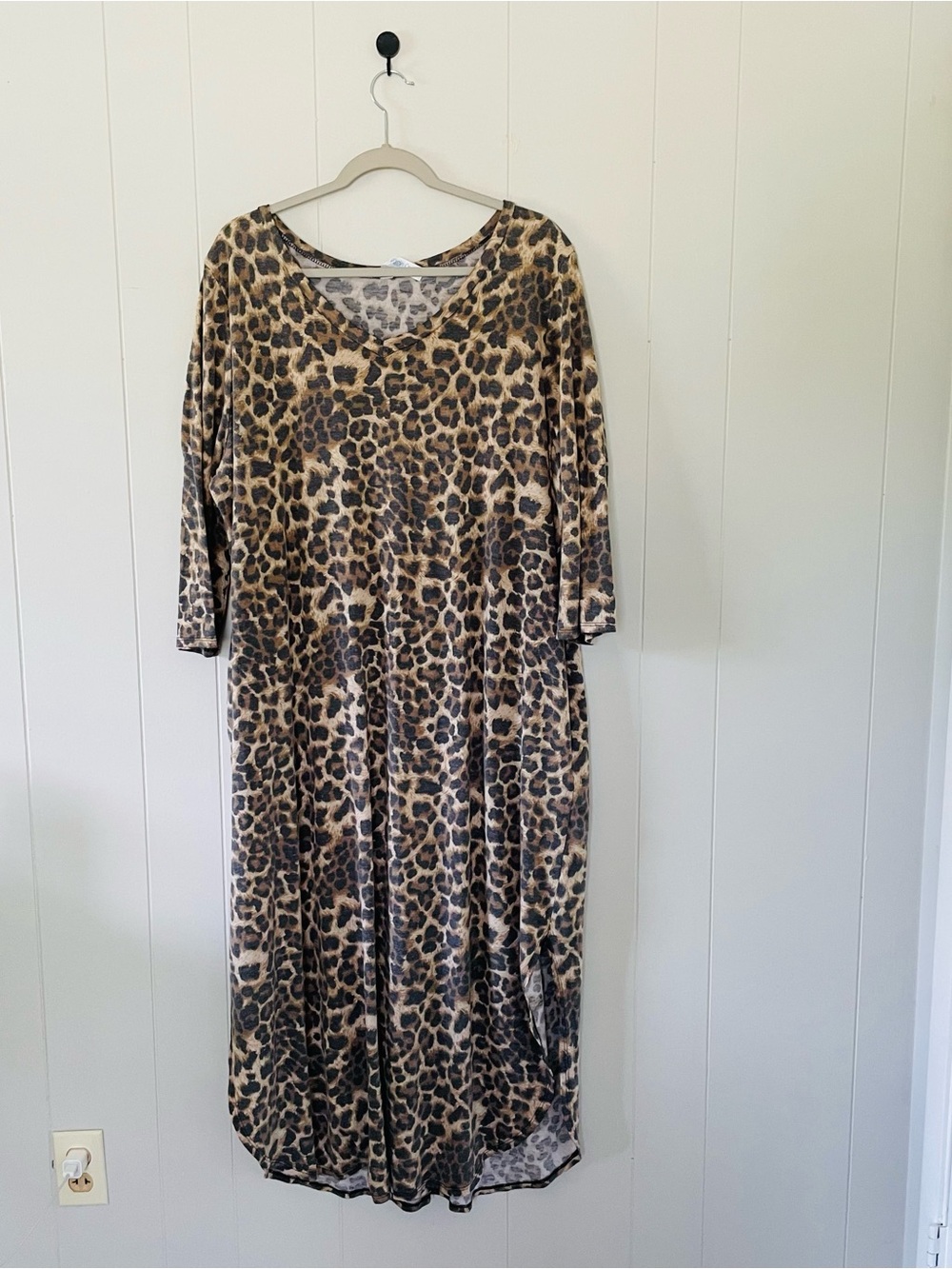 Women’s Leopard Print Maxi Dress - Tan & Black